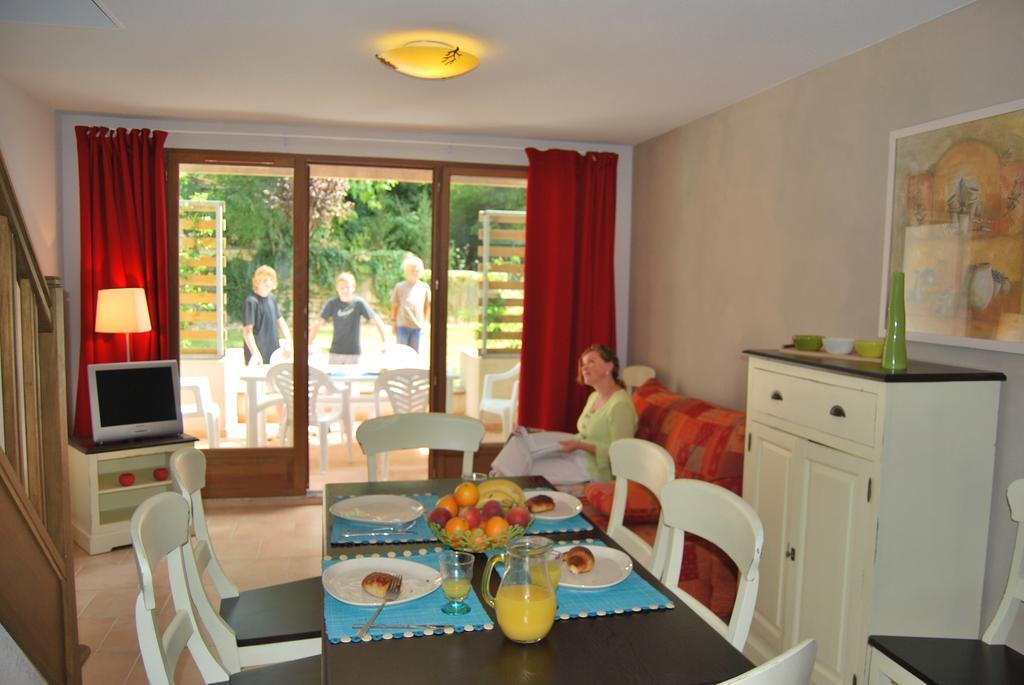 Lagrange Grand Bleu Vacances - Residence La Closerie Баржак Экстерьер фото